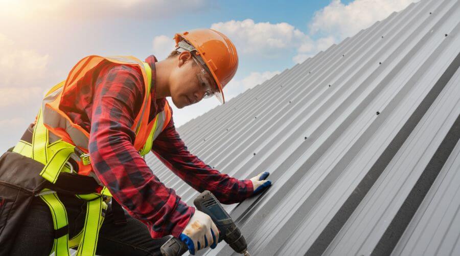 Professional Emergency Roof Repairs services in Harrington, DE